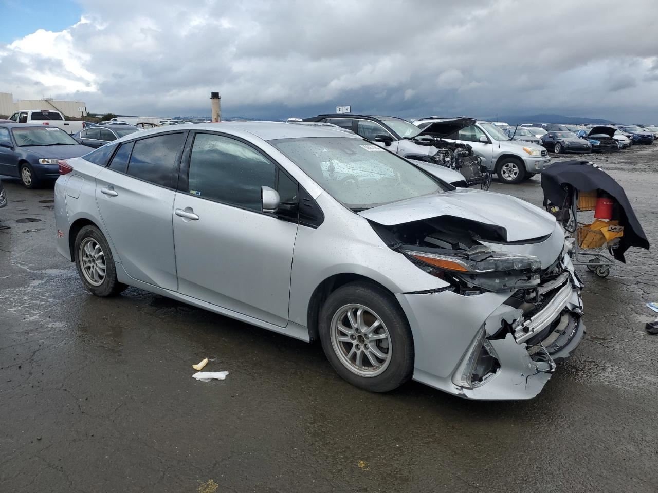 RIGHT BLK FRONT HEADREST OEM 2017 TOYOTA PRIUS - Image 5