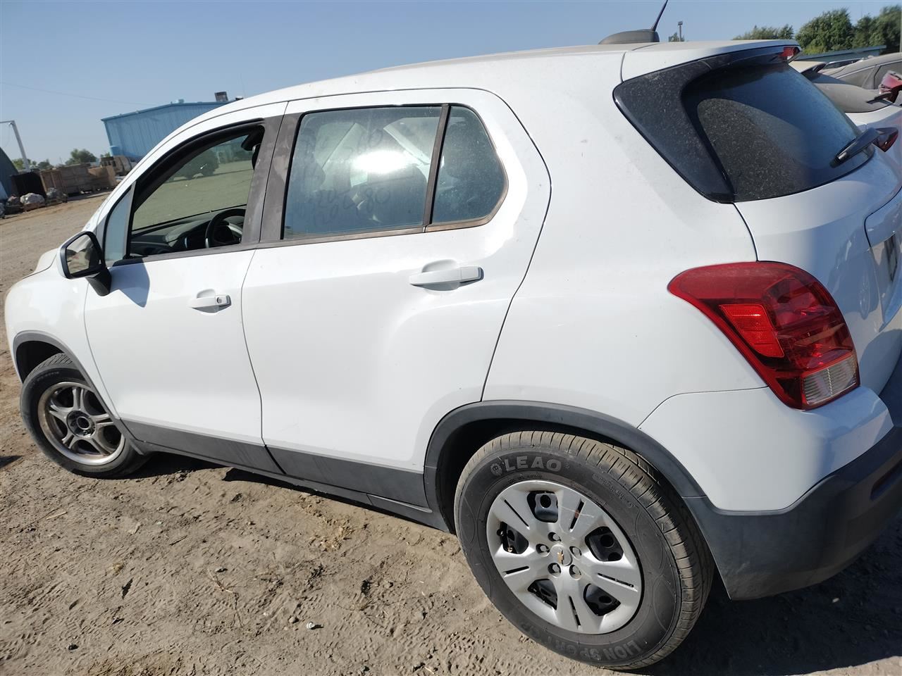 RIGHT QUARTER MOULDING OEM 2016 CHEVROLET TRAX - Image 4