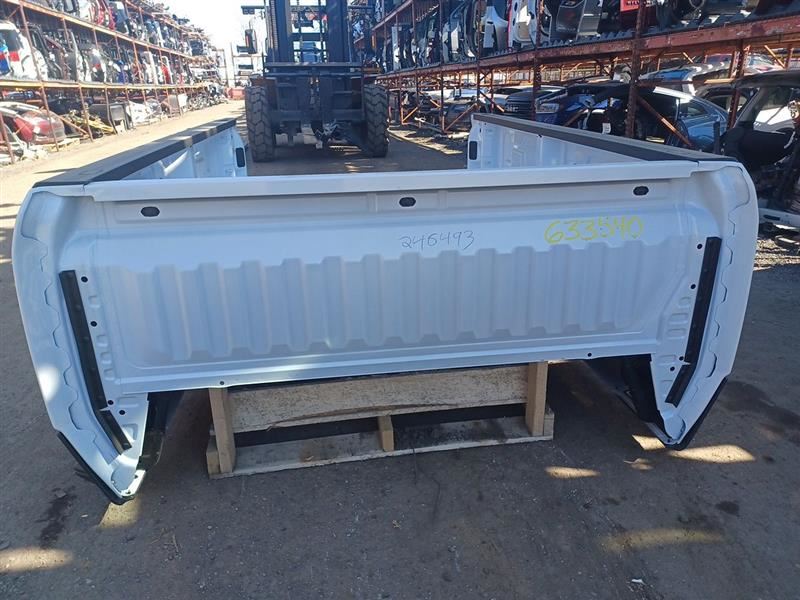 Truck Bed w/Side Step Fits 23 Chevrolet Silverado 2500 2679333 | eBay