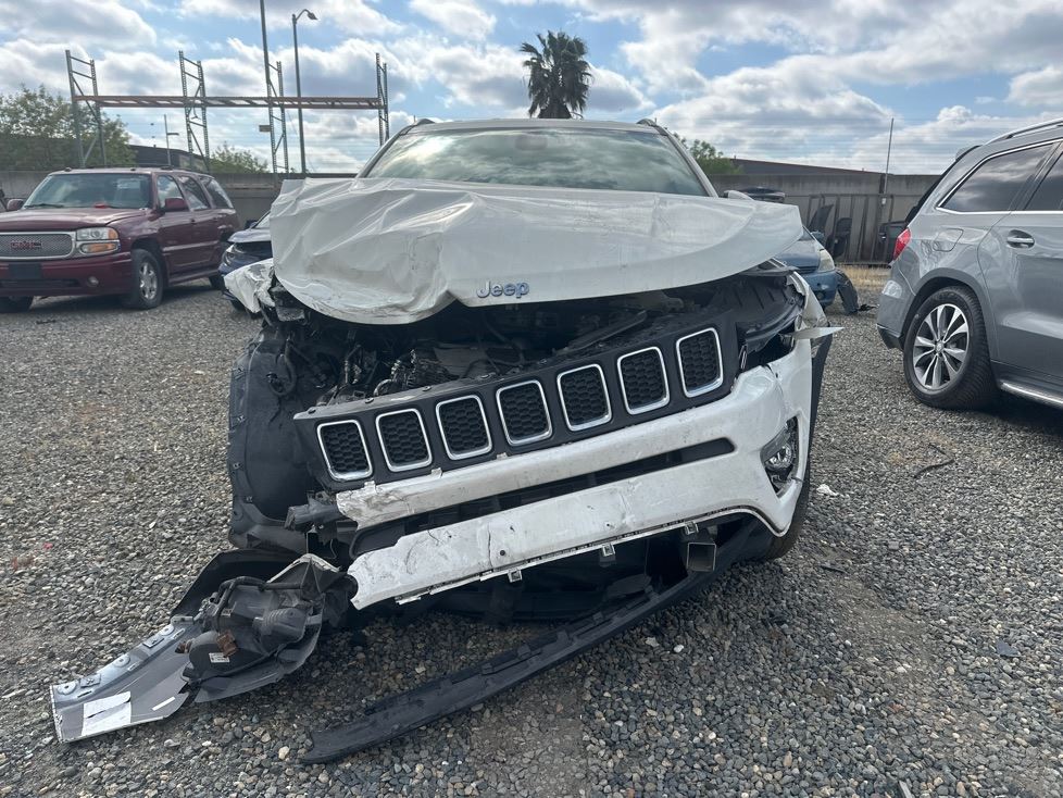 LEFT BLK REAR HEADREST OEM 2018 JEEP COMPASS - Image 2