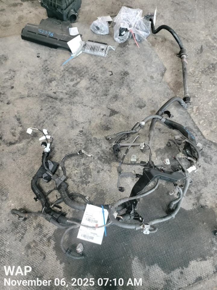 Benzeen WIRE HARNESS 8212106C60 2012 TOYOTA CAMRY - Image 1