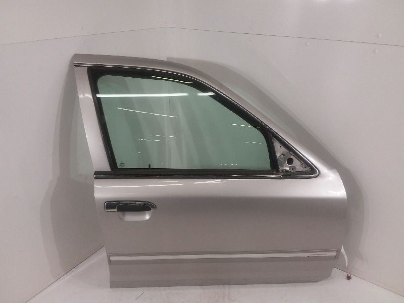 2003 2011 Ford Crown Victoria Passenger Right Front Door Silver
