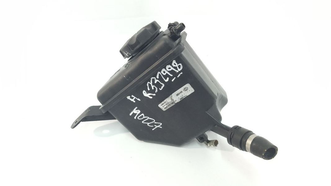 BM3014107 New Coolant Reservoir 525 i 535 528 530 545 550 645 CI 650 XI BMW 528i