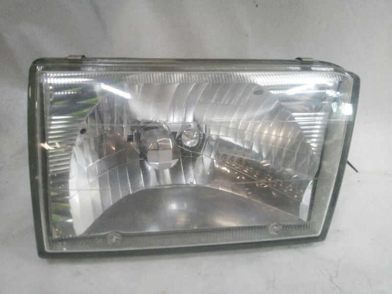 Headlight Fits 03-05 Toyota 4Runner Right Passenger Side
