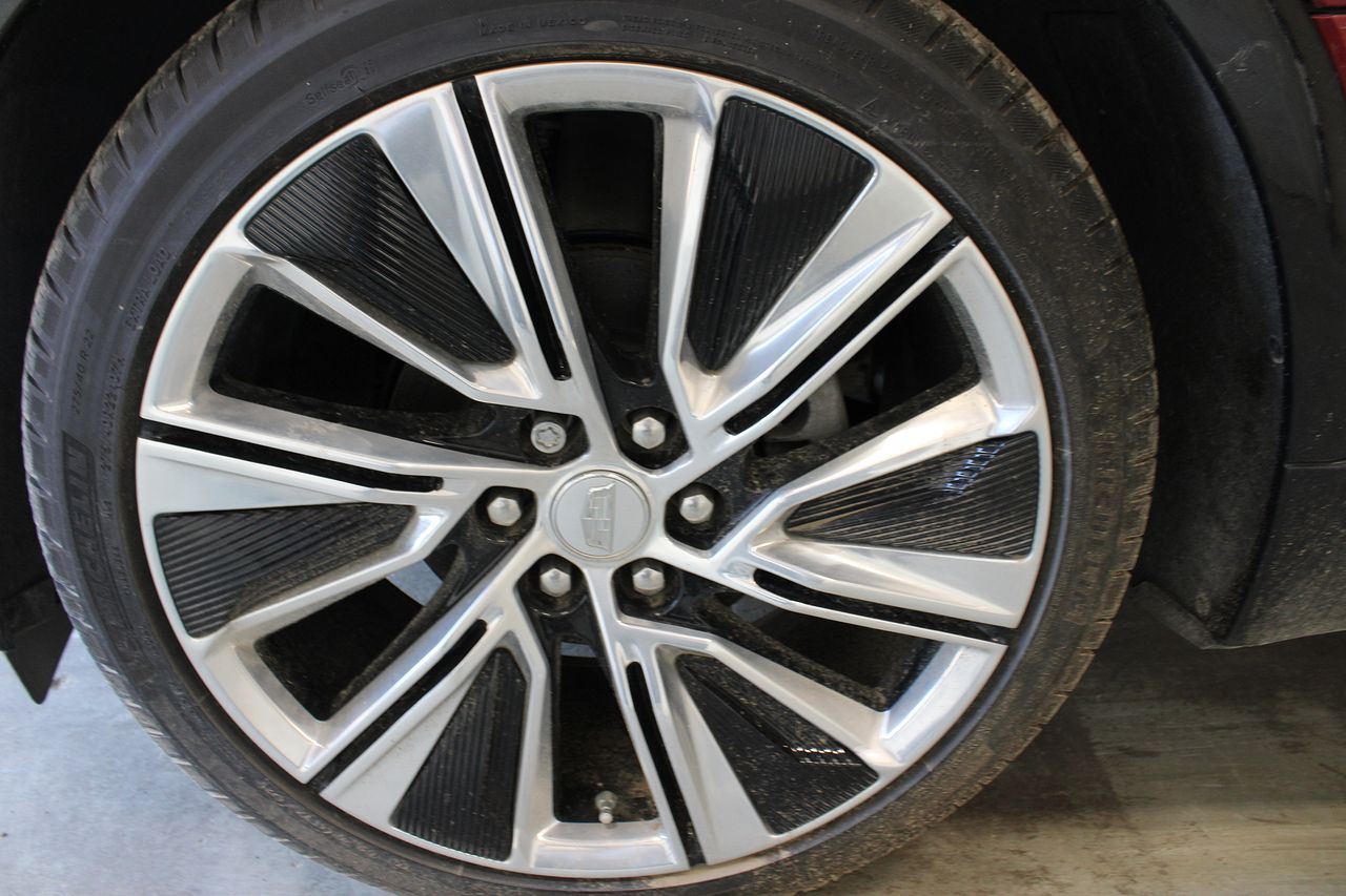 22x9.5 Polished 6 Spoke 23-25 Cadillac Lyriq Wheel PJA 85606890