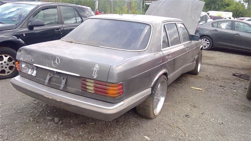 1986 MERCEDES-BENZ 560Sel