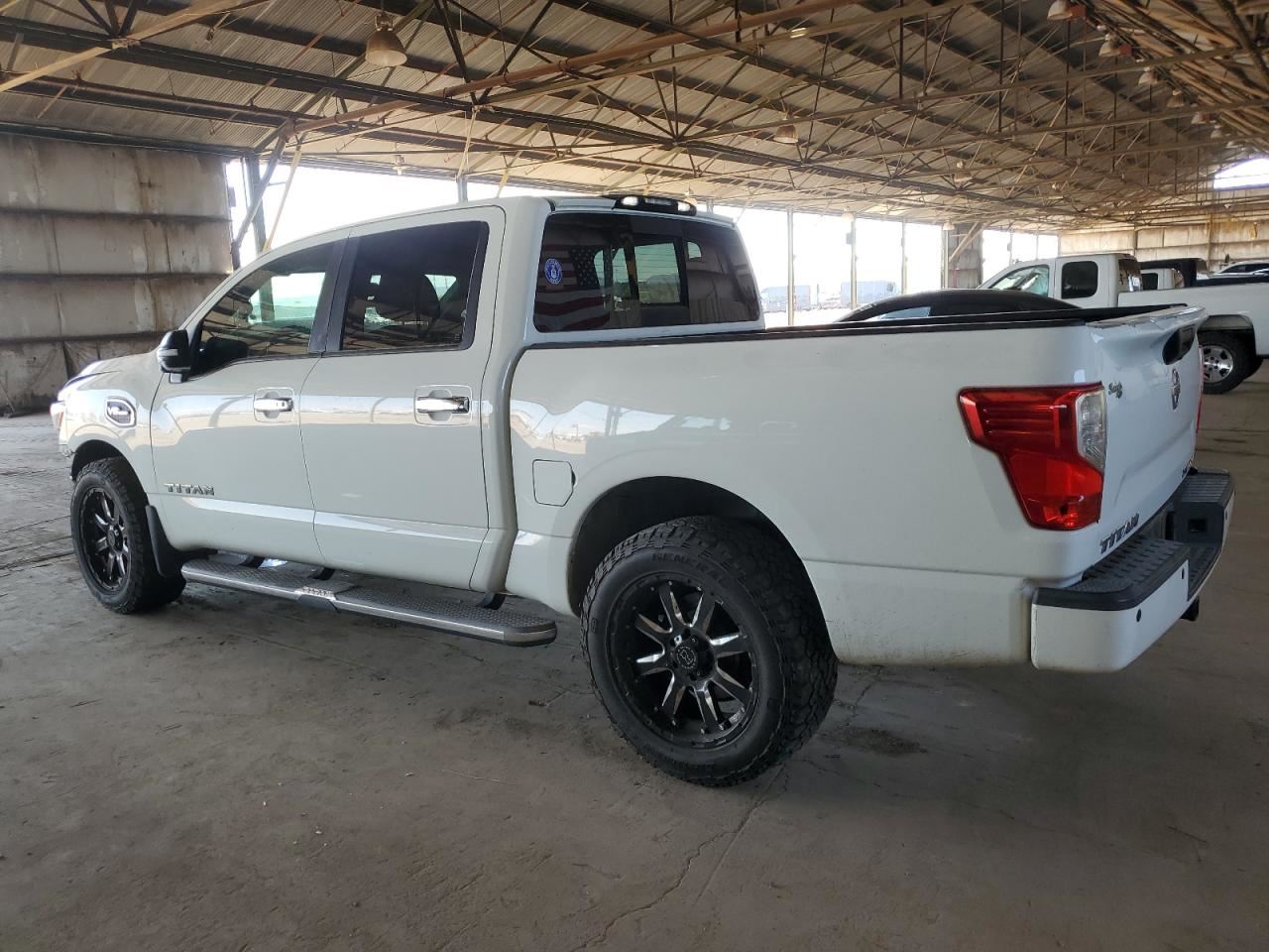 LEFT BLK FRONT HEADREST OEM 2018 NISSAN TITAN 86400EZ10A - Image 3