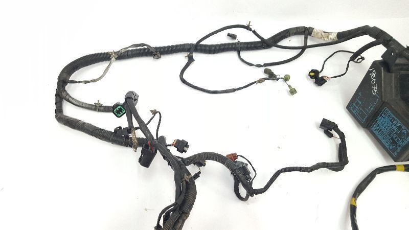 Front Right Chassis Harness & Fuse Box OEM 1996 Mitsubishi 3000GT P/n