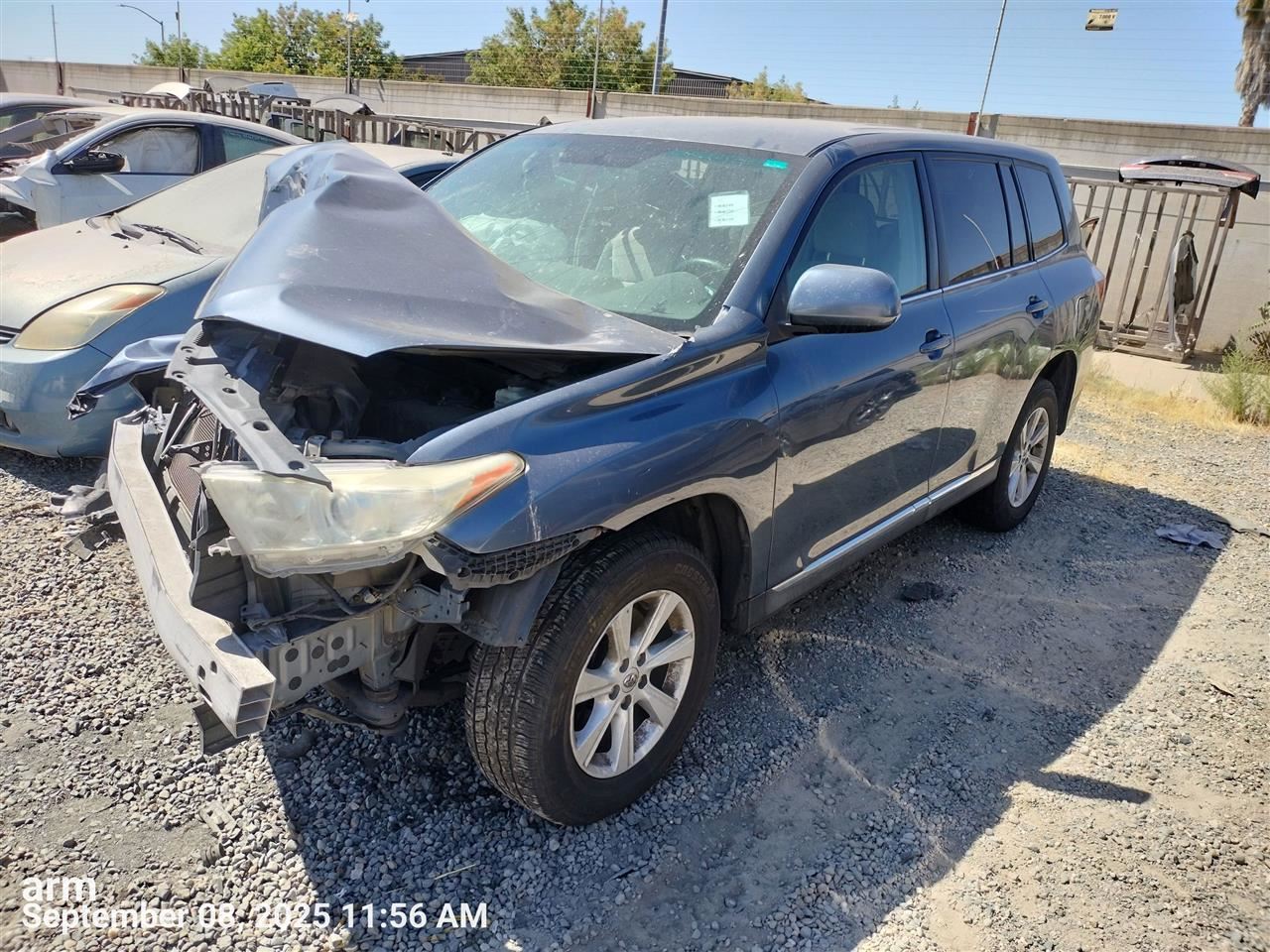 Benzeen WIRE HARNESS 821410E491 2013 TOYOTA HIGHLANDR - Image 1