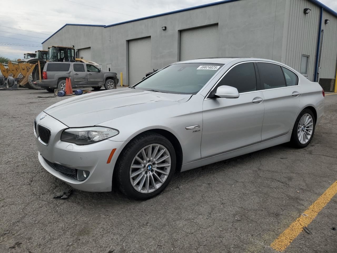 Benzeen 2013 Door Trim Panel Rear 8005867 - Image 1