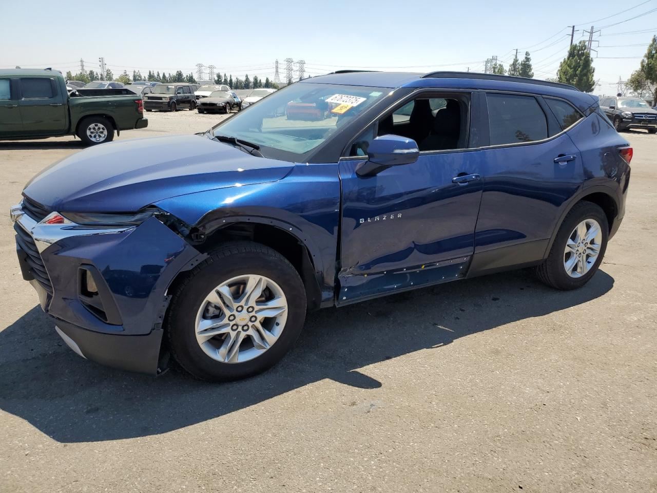 RIGHT FRONT WIPER ARM OEM 2021 CHEVROLET BLAZER 84335406 - Image 1