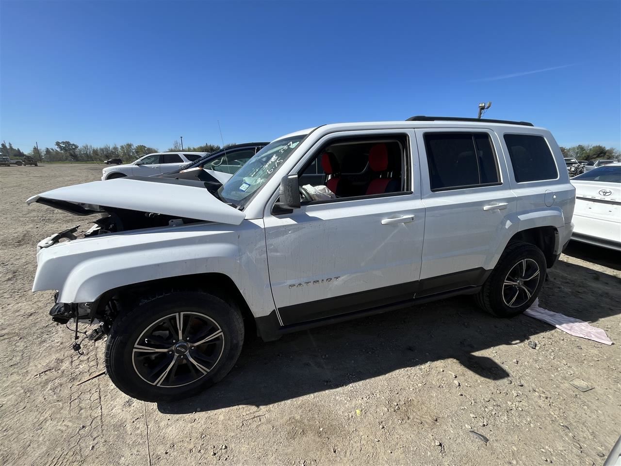 RIGHT FRONT AXLE SHAFT 52123872AB 2014-2017 JEEP PATRIOT - Image 1