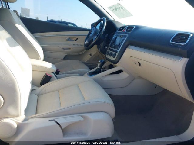 EOS 2007 Front Door Trim Panel 8010828 - Image 5