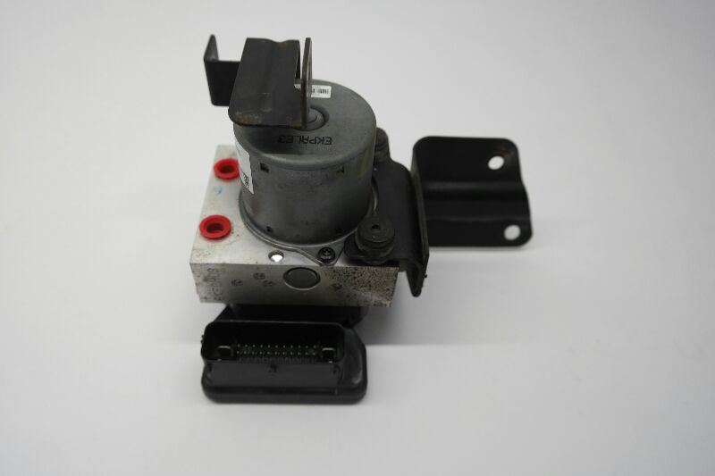 2011 2012 2013 KIA SORENTO ANTILOCK BRAKE PART ACTUATOR AND PUMP