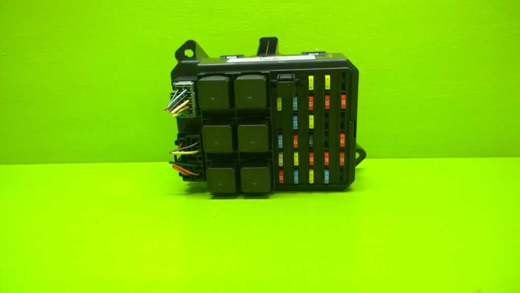 02 FORD WINDSTAR LX 3.8L AT VAN RELAY FUSE JUNCTION BOX OEM 1801-10 | eBay