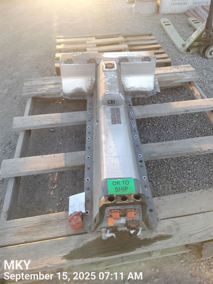 Benzeen BATTERY OEM 13-15 CHEVROLET VOLT 1YR WRNTY 22856838 - Image 1