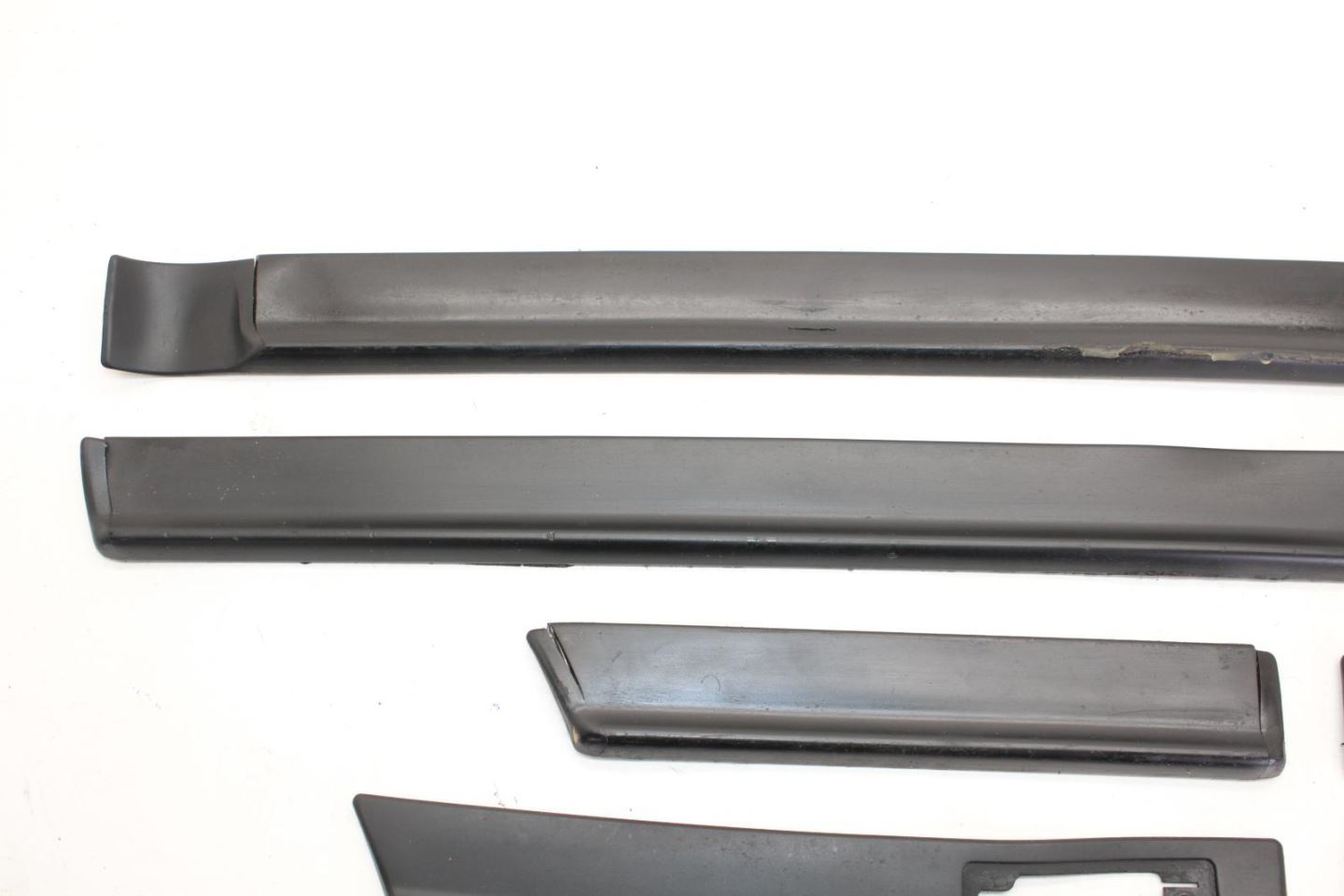 84-86 Nissan 300ZX Z31 Complete 12 Piece Body Side Molding Trim