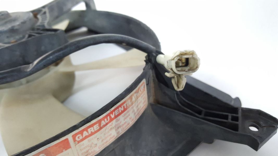 Pair of Radiator Fan Assemblies OEM 1990 1991 Mazda Miata MX-5 R346285