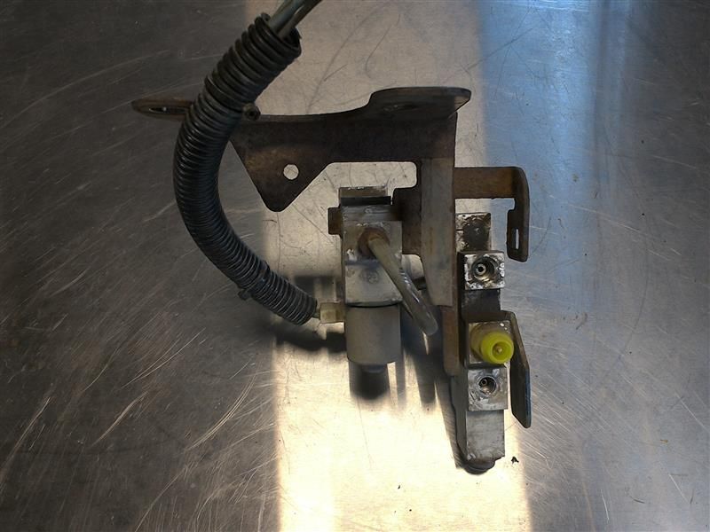 anti lock brakes vs regular brakes