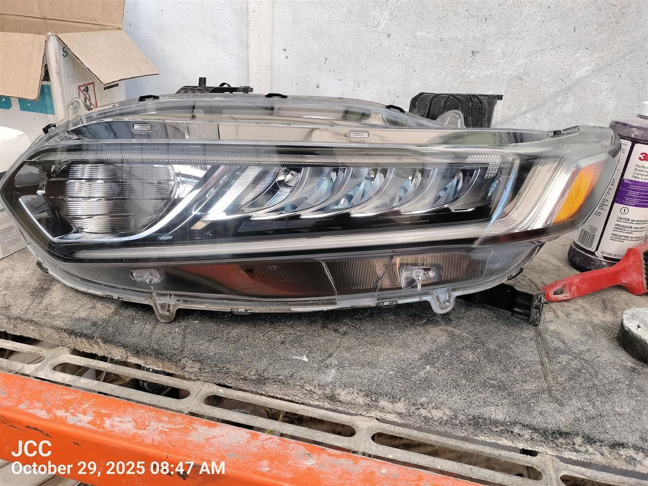 LEFT HEADLAMP ASSEMBLY OEM 18-20 HONDA ACCORD 1YR WRNTY 33150TVAA51 - Image 1