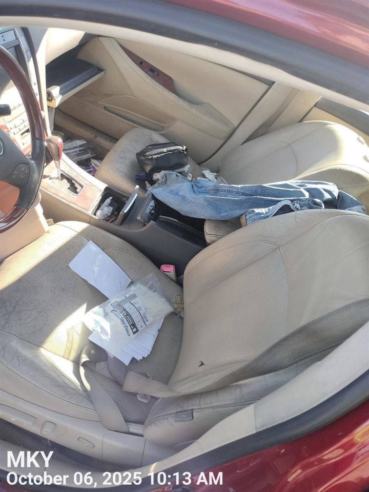 ES350 2010 Door Trim Panel Rear 8006293 - Image 4