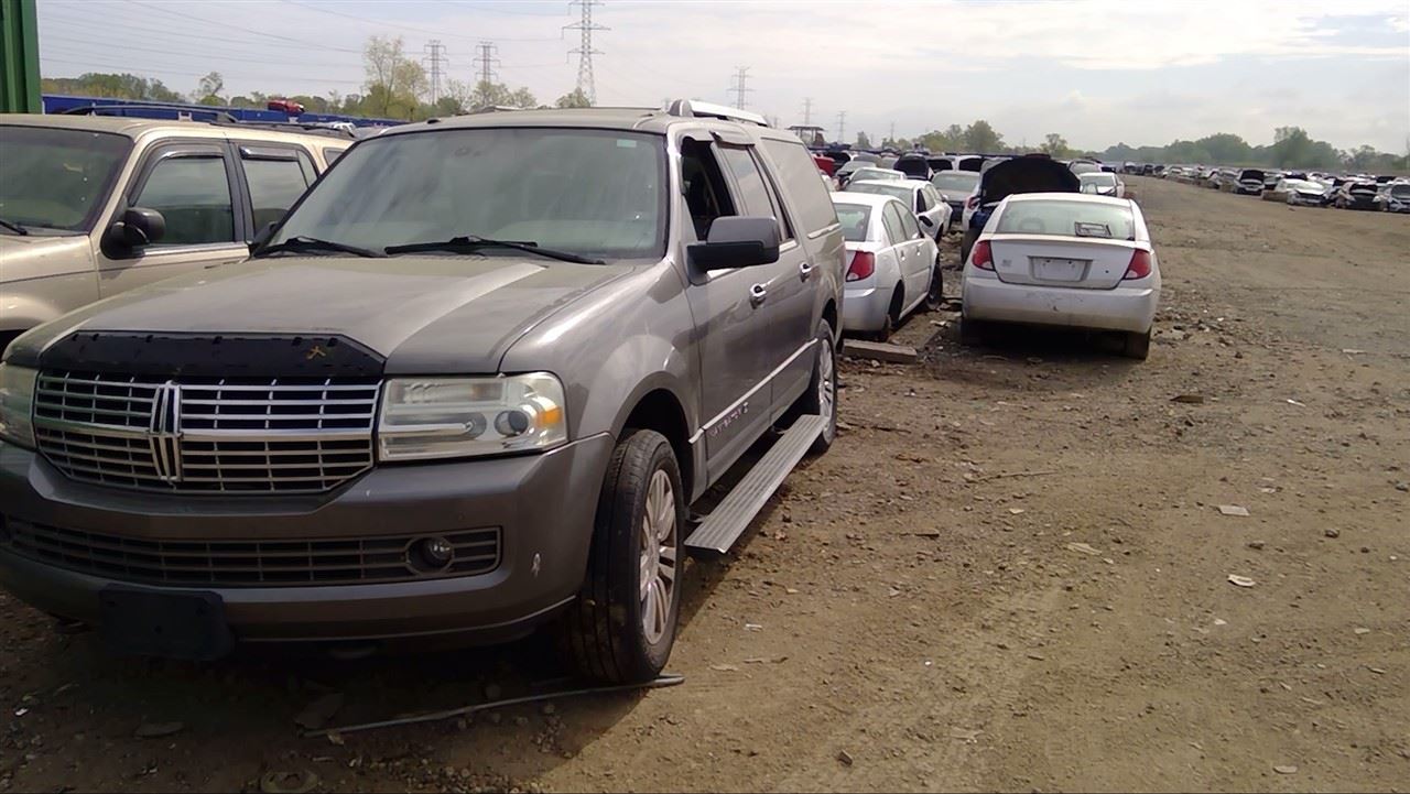 2010 LINCOLN Navigator