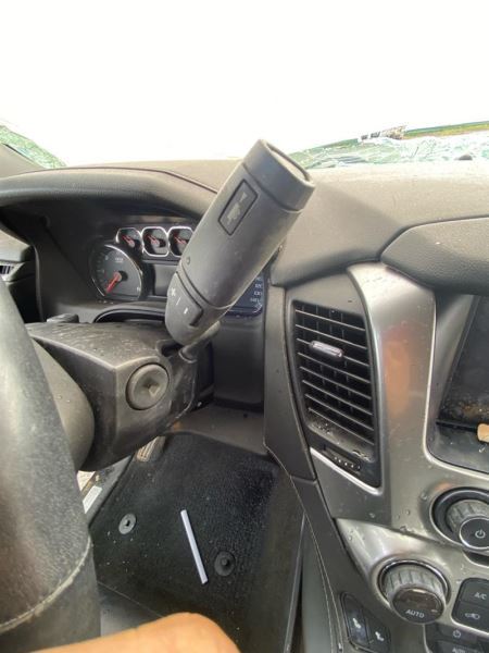 2014-2020 Chevrolet Suburban 1500 Transmission Column Shifter Assy 22834629 OEM. - Image 1