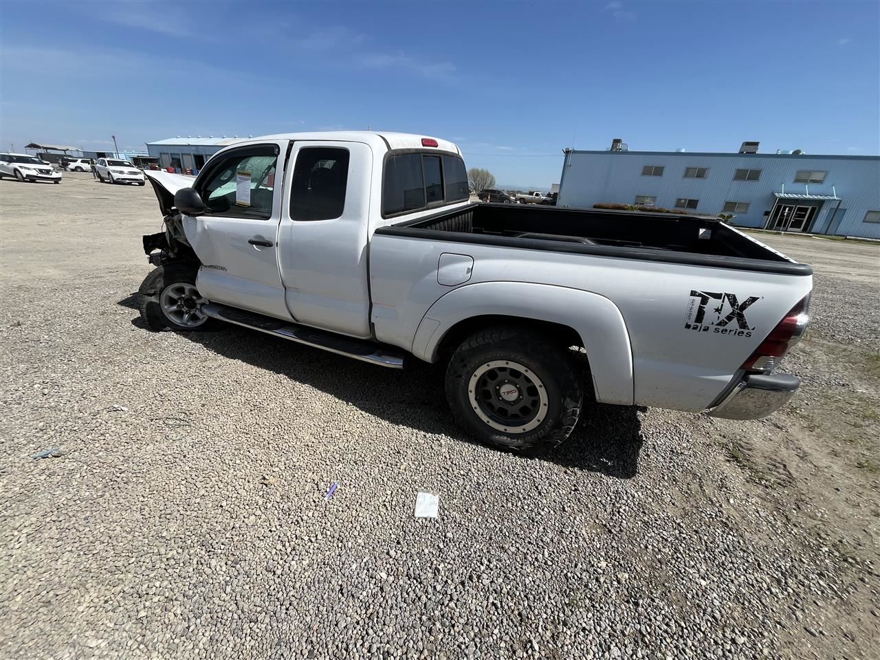 PASSENGER FRONT REINFORCEMENT BRACKET ONLY OEM 2023 TOYOTA TACOMA 5202504010 - Image 2