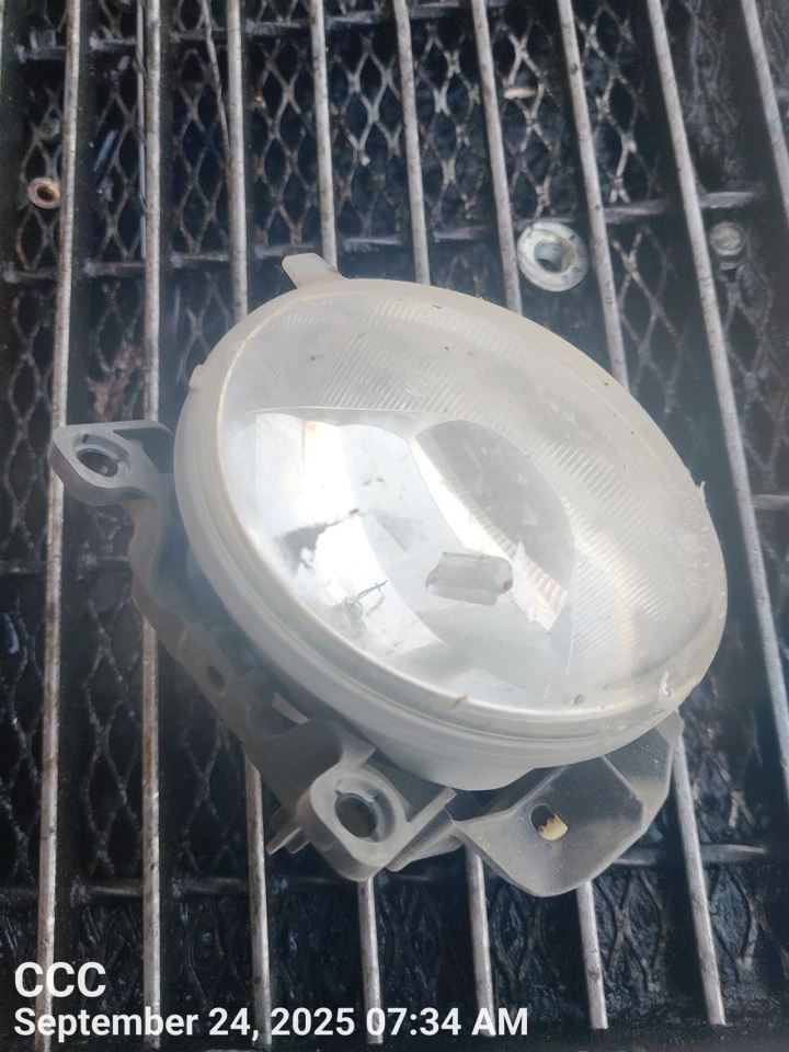 Passenger Corner/Park Light Fog-driving Fits 13-15 LAND CRUISER 6360284 - Image 2