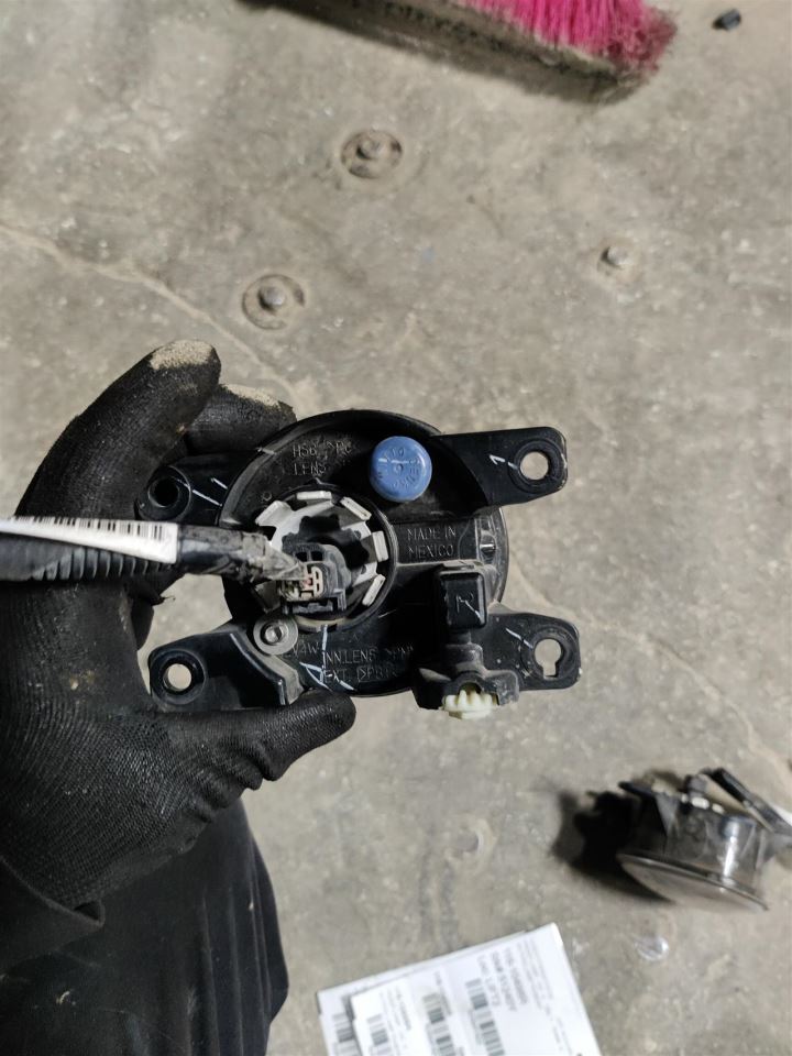 RIGHT FOG LAMP OEM 21-22 HONDA ACCORD 1YR WRNTY 33900TLAA01 - Image 2