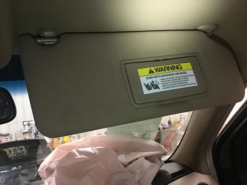 20092014 Honda Pilot Passenger Sun Visor Illumination 1490150 eBay