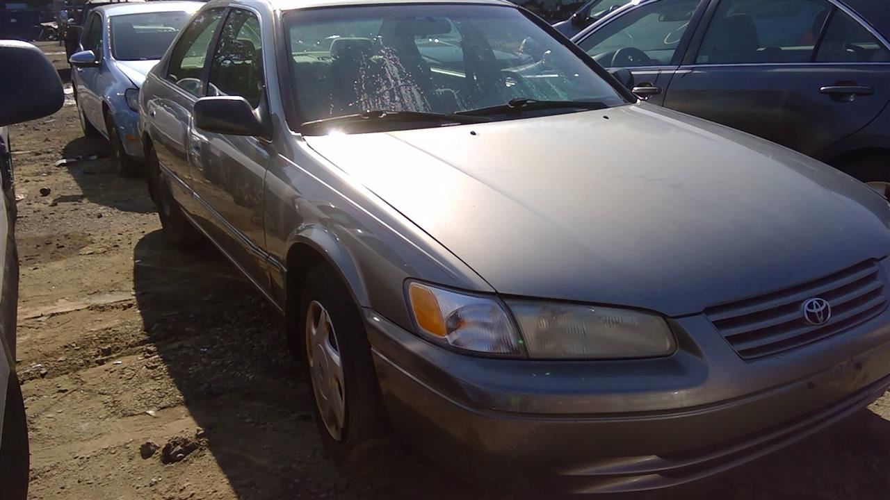 1998 TOYOTA Camry