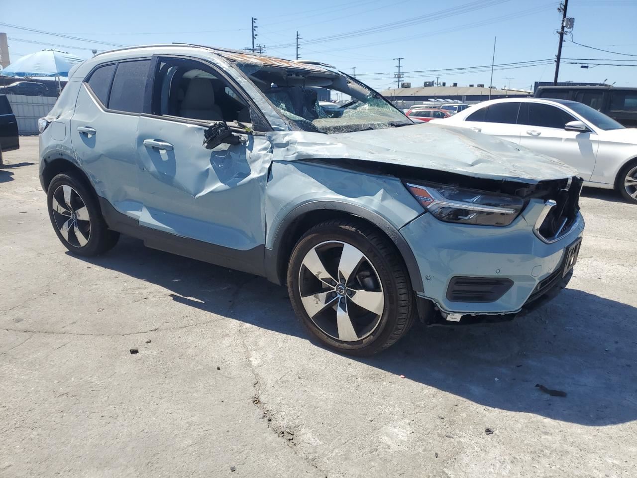 XC40 2019 Coolant Reservoir 7423652 - Image 4