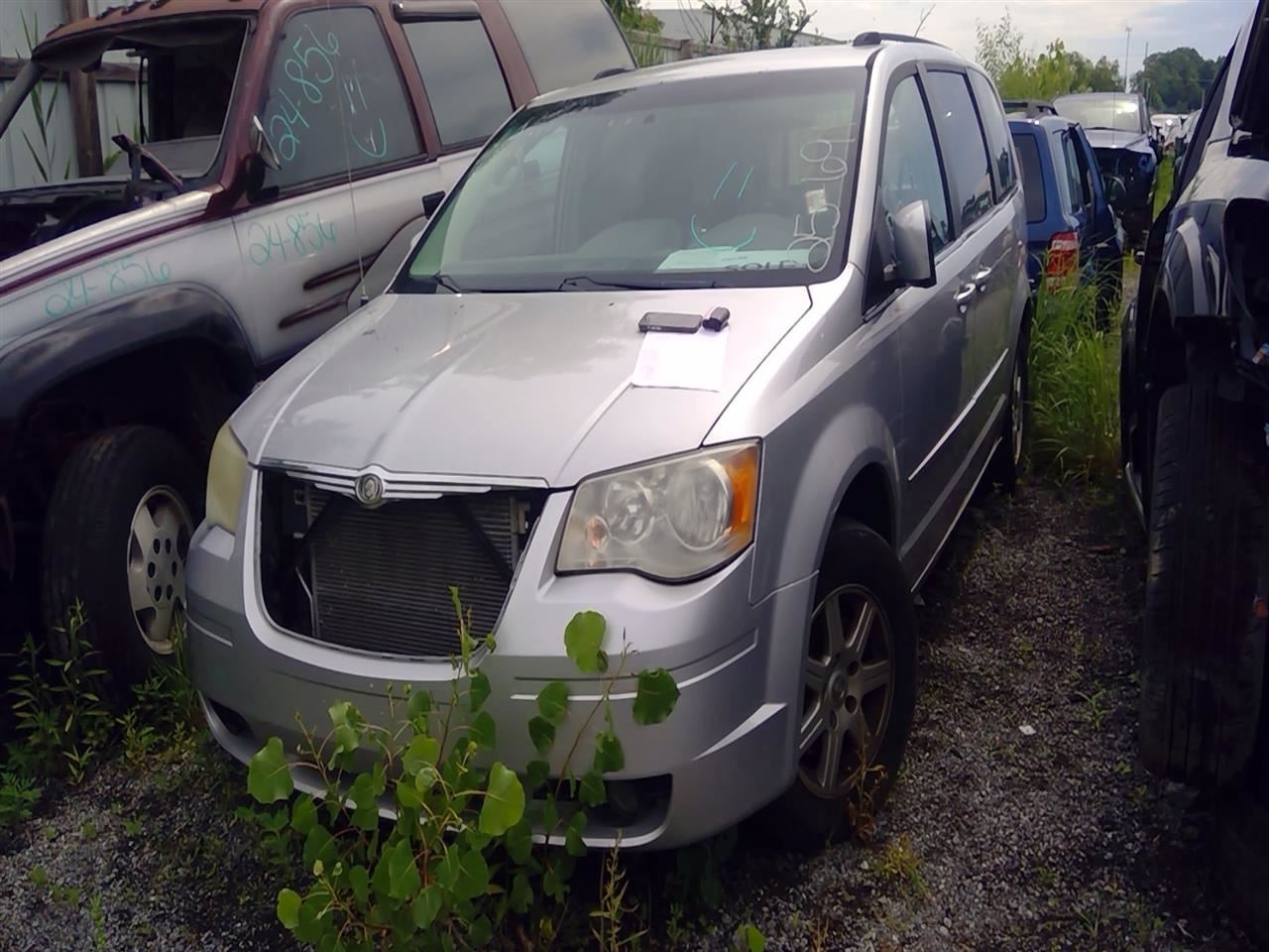 2010 CHRYSLER Town and Country