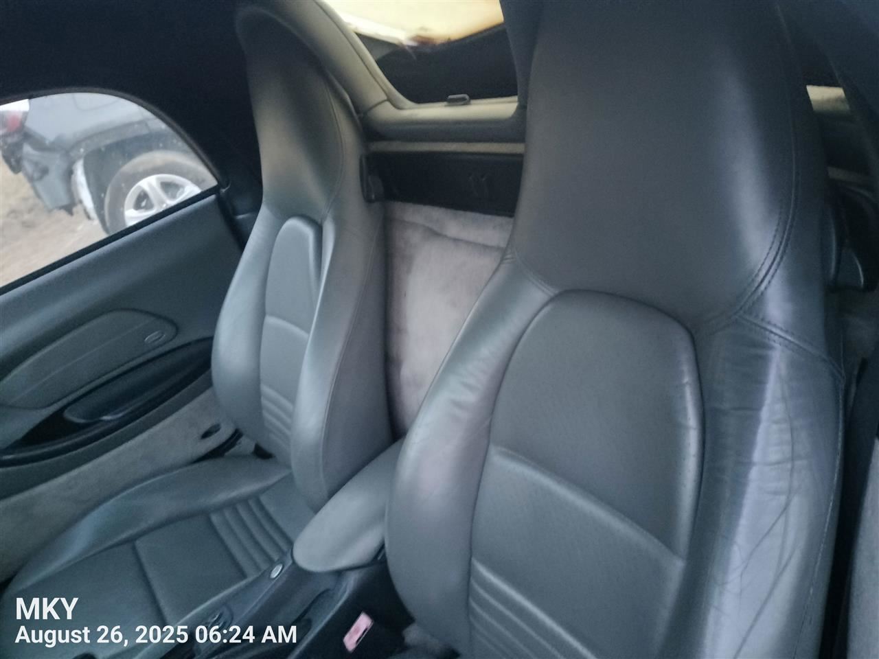 BOXSTER 1998 Front Door Trim Panel 8007902 - Image 3