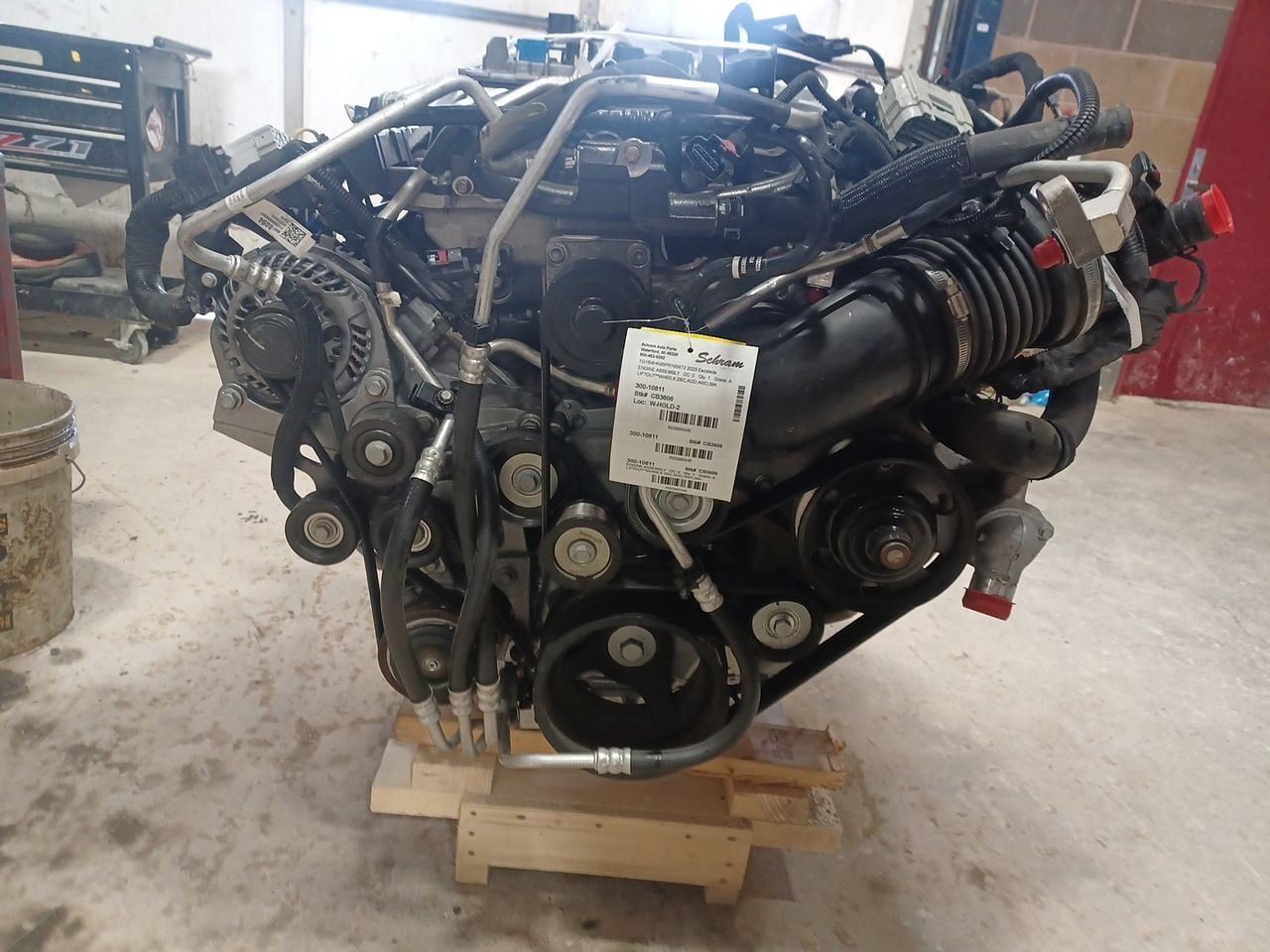 ESCALADE  2018 Cadillac Escalade, Esv Luxury | 1GYS4HKJ0JR313526 | Bid