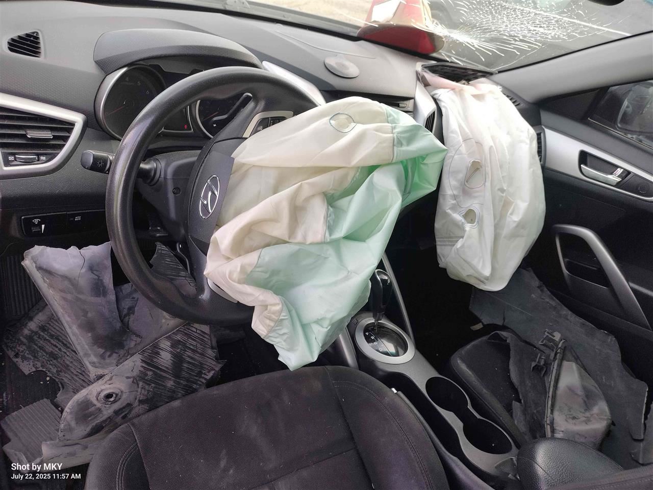VELOSTER  2012 Headrest 11553302 - Image 3