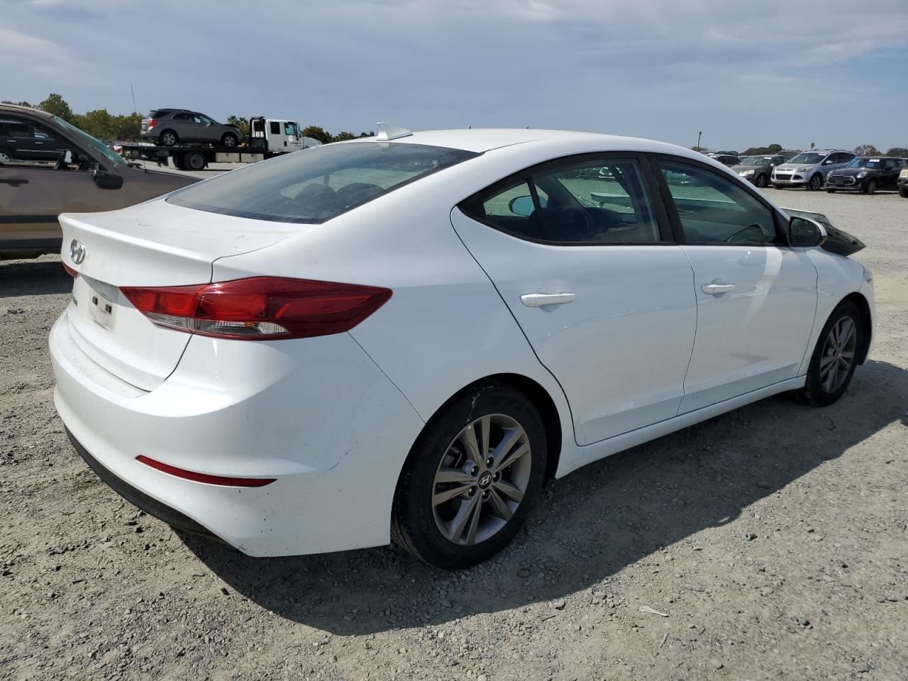 ELANTRA 2018 Door Trim Panel Rear 7793466 - Image 3