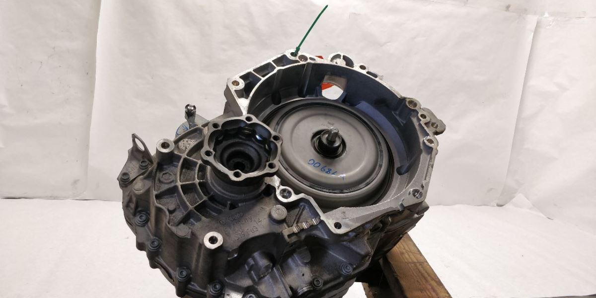 Benzeen   Volkswagen Golf GTI Automatic Transmission 6 Speed 2.0L 0D9300042H00R OEM.   - Image 1