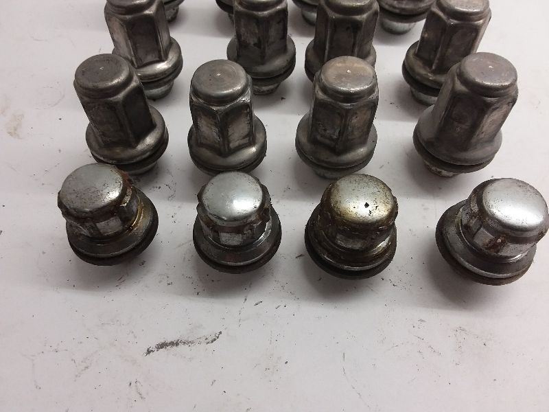 Gr Corolla Lug Nut Size