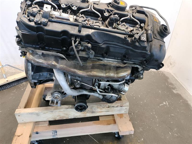 Benzeen   BMW X6 E71 Engine Assembly 11002249010 OEM.   - Image 1