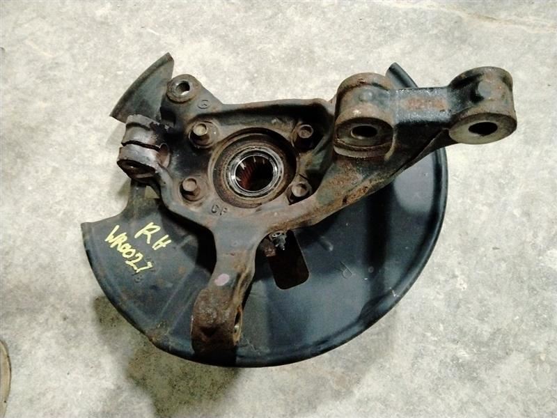 Passenger Right Front Spindle/Knuckle TK4833021A For 16-18 Mazda