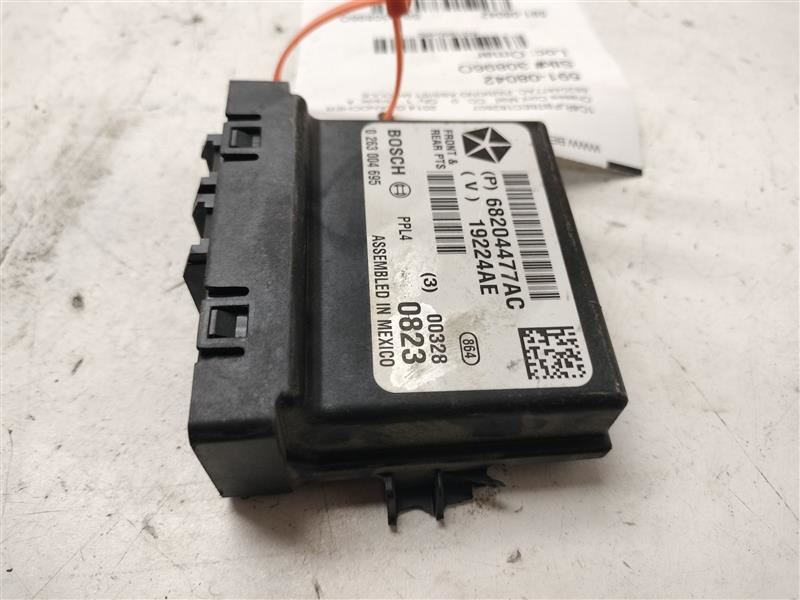 Benzeen   Jeep Grand Cherokee Parking Asst Chassis Cntrl Module 68204477AC OEM.   - Image 1