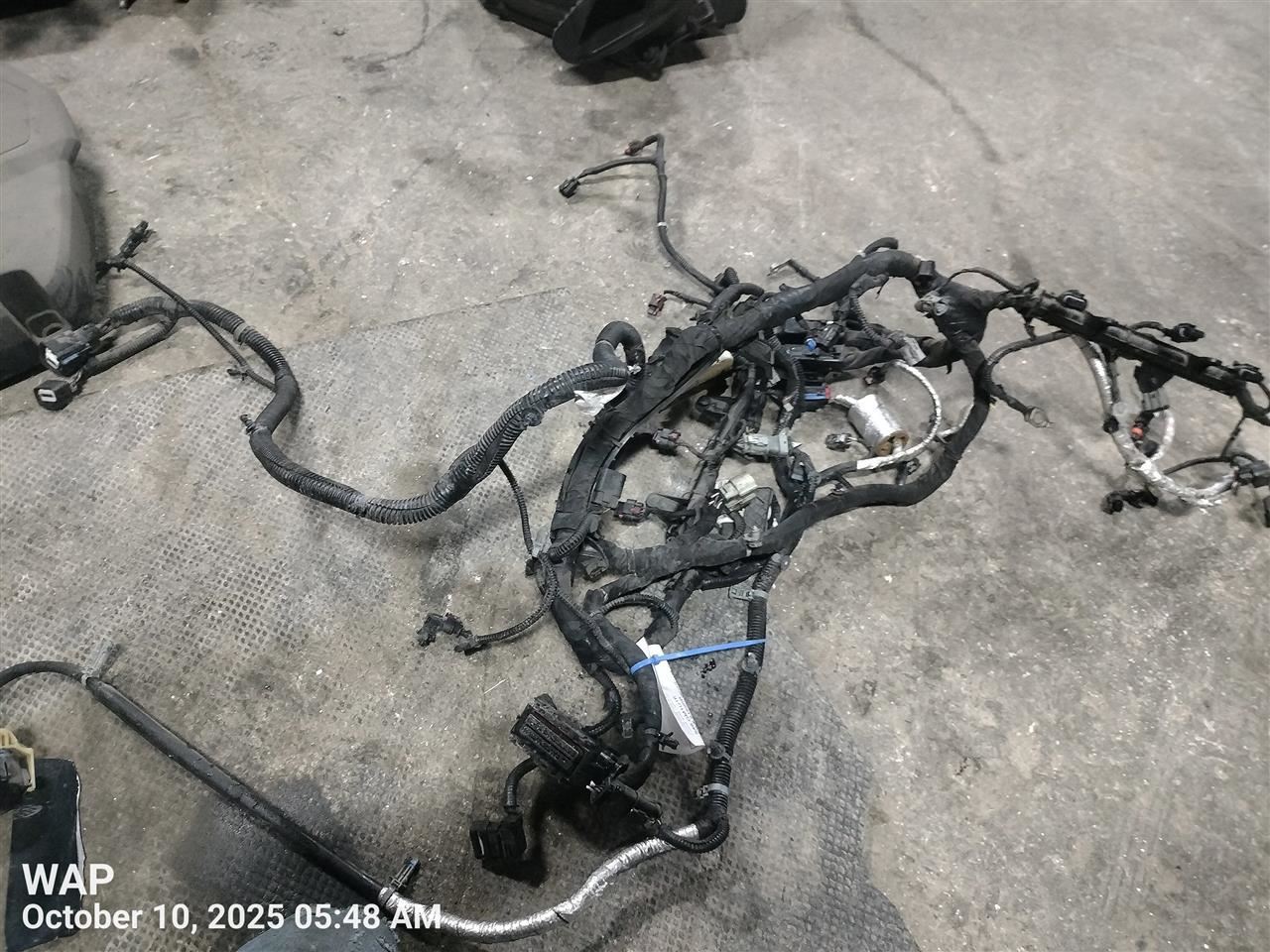 ENGINE WIRE HARNESS 23385102 2016 CHEVROLET CAMARO - Image 4