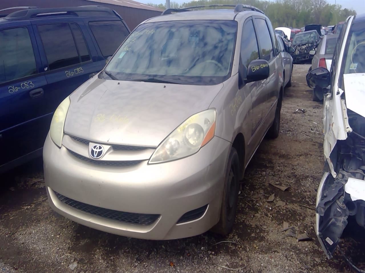 2006 TOYOTA Sienna