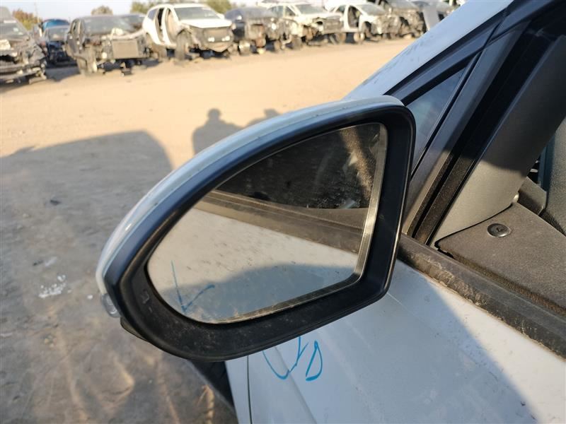 Benzeen   Volkswagen Golf GTI Left White Side View Mirror PWR 5GM8575079B9 OEM.   - Image 1