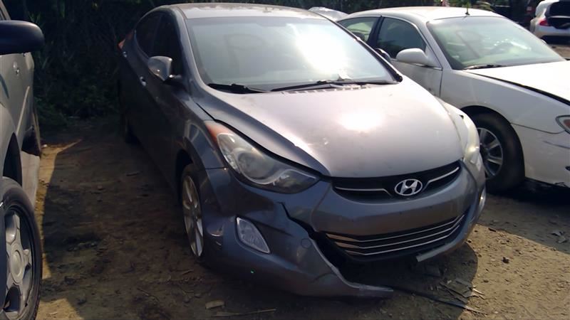 2012 HYUNDAI Elantra
