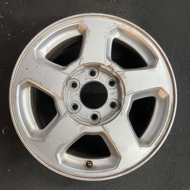 Chevrolet Silver Trailblazer EXT OEM Wheel 16” 2002-2003 Original