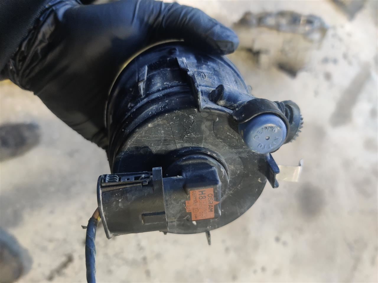 Passenger Corner/Park Light Fog-driving Halogen Fits 11-17 BMW X3 6677680 - Image 3