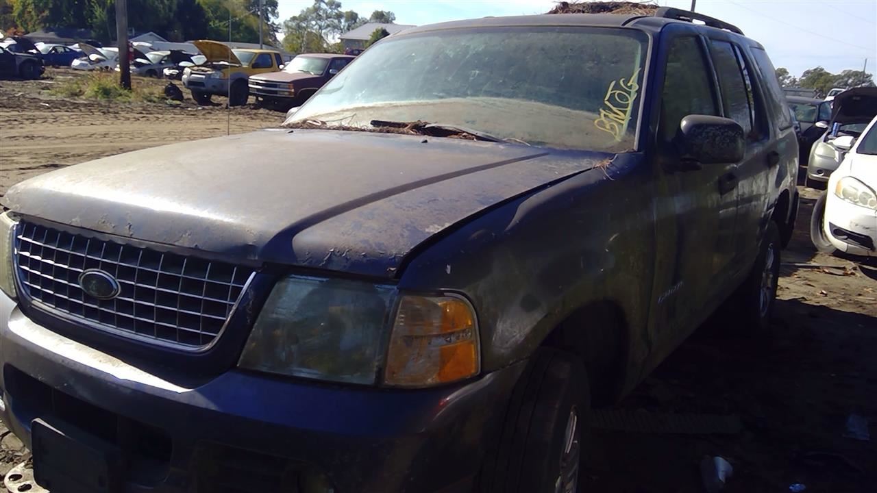 2004 FORD Explorer